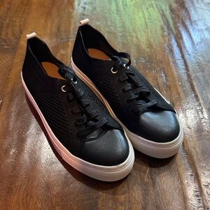 Banana Republic Black Sneakers NEW WITHOUT BOX